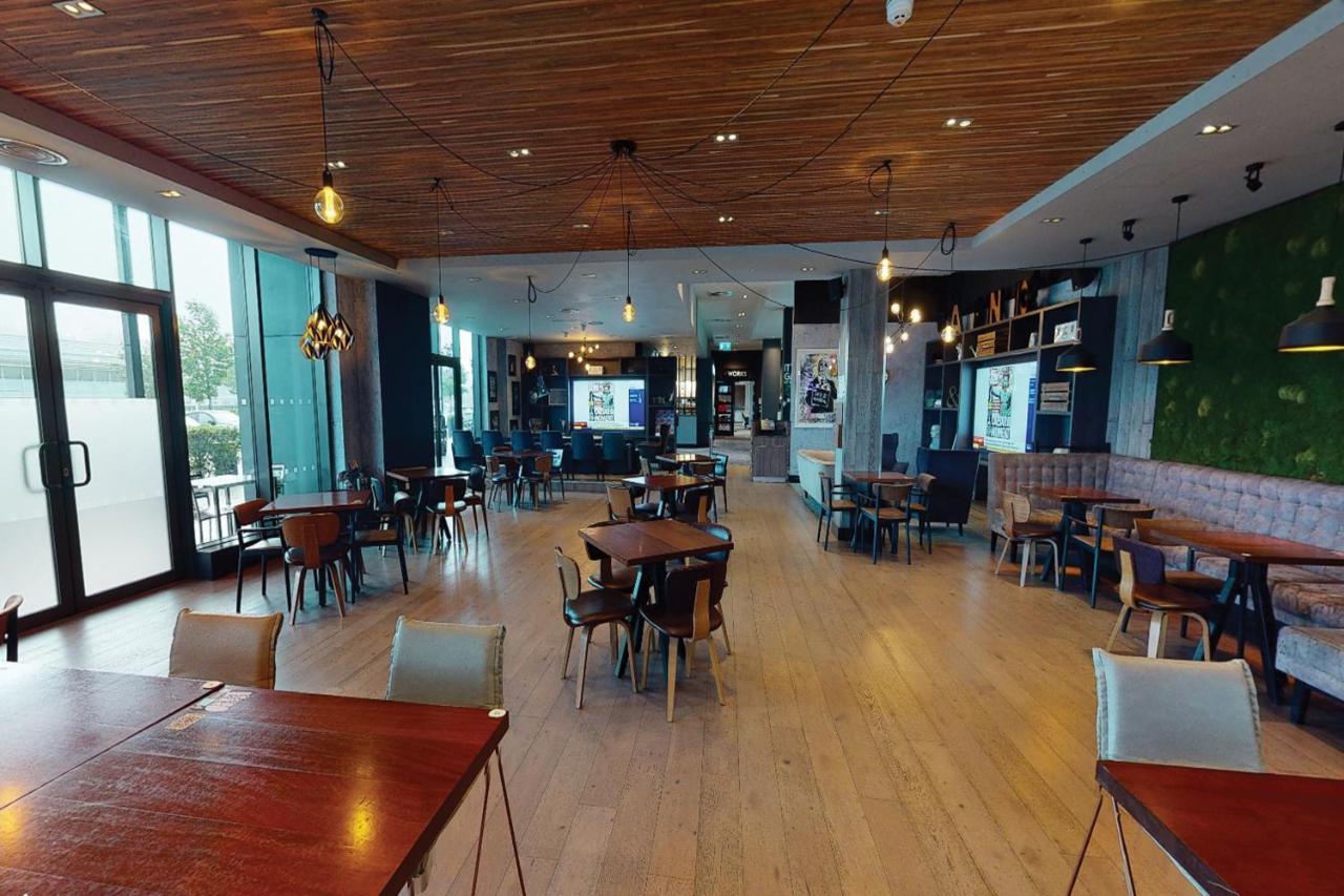 Village Hotel Solihull Exterior foto