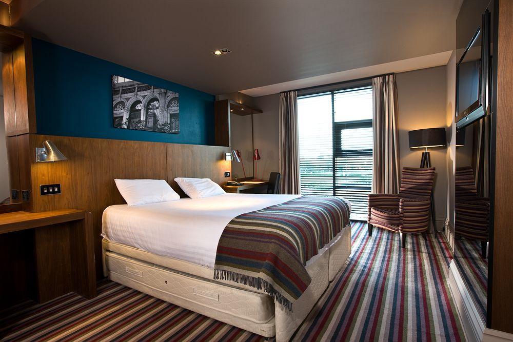 Village Hotel Solihull Exterior foto